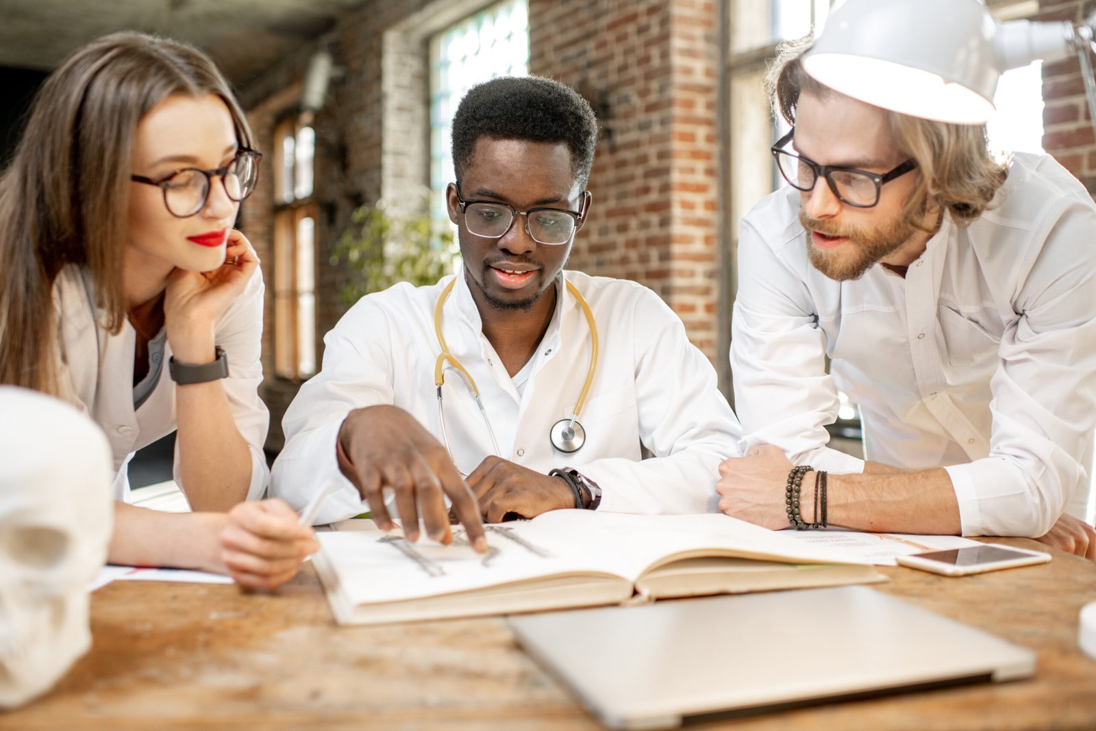 Academic & Knowledge Partners